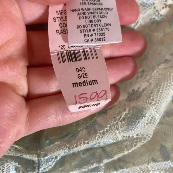 NWOT Victoria’s Secret bralette - Picture 4 of 4